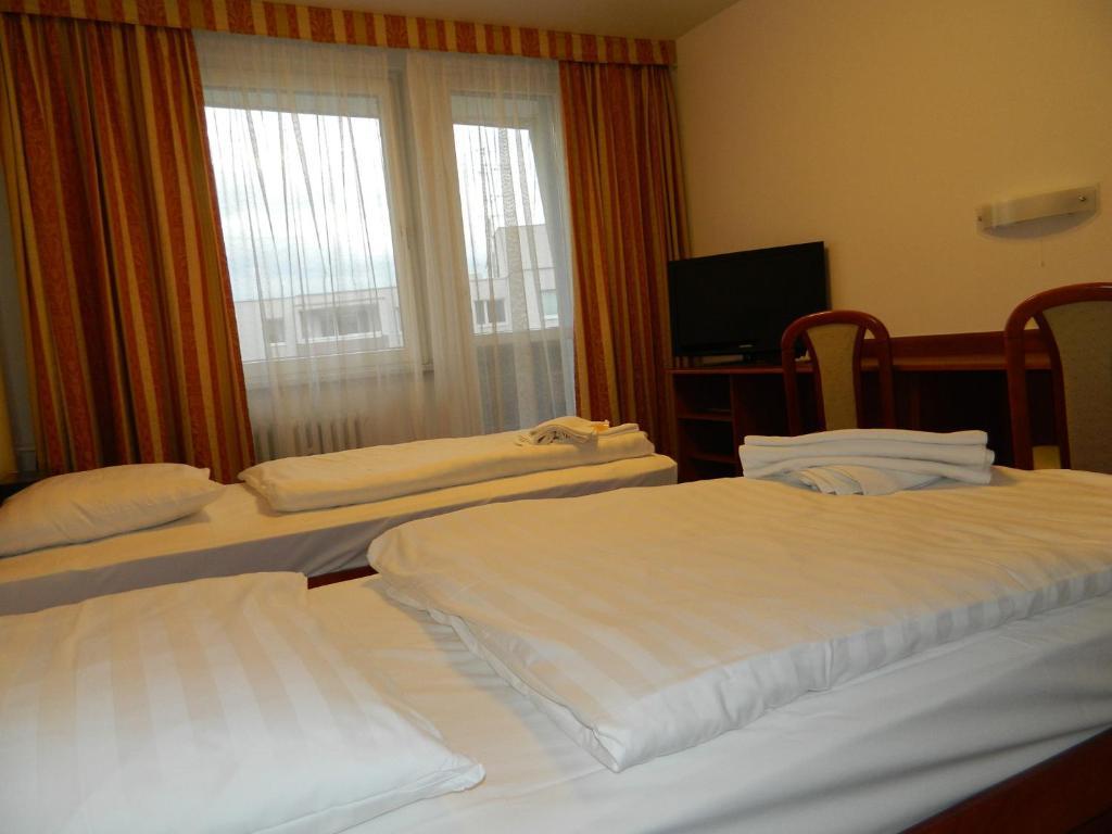 Hotel Nivy Bratislava Exteriör bild