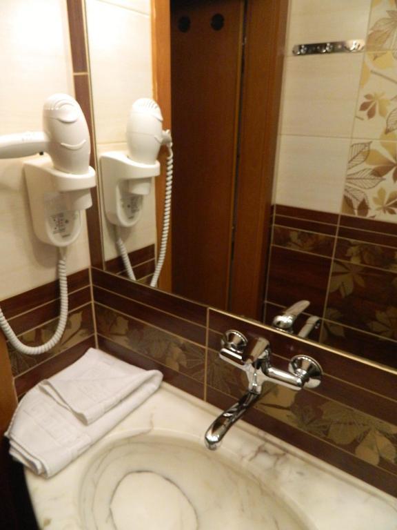 Hotel Nivy Bratislava Exteriör bild