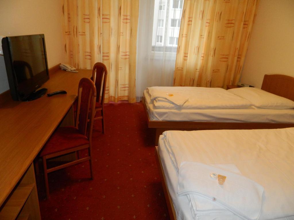 Hotel Nivy Bratislava Exteriör bild